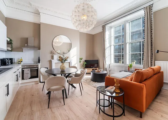 Exquisite 1-Bed Flat In Clifton